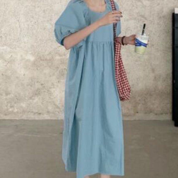 A skirt - Picture 3 of 3